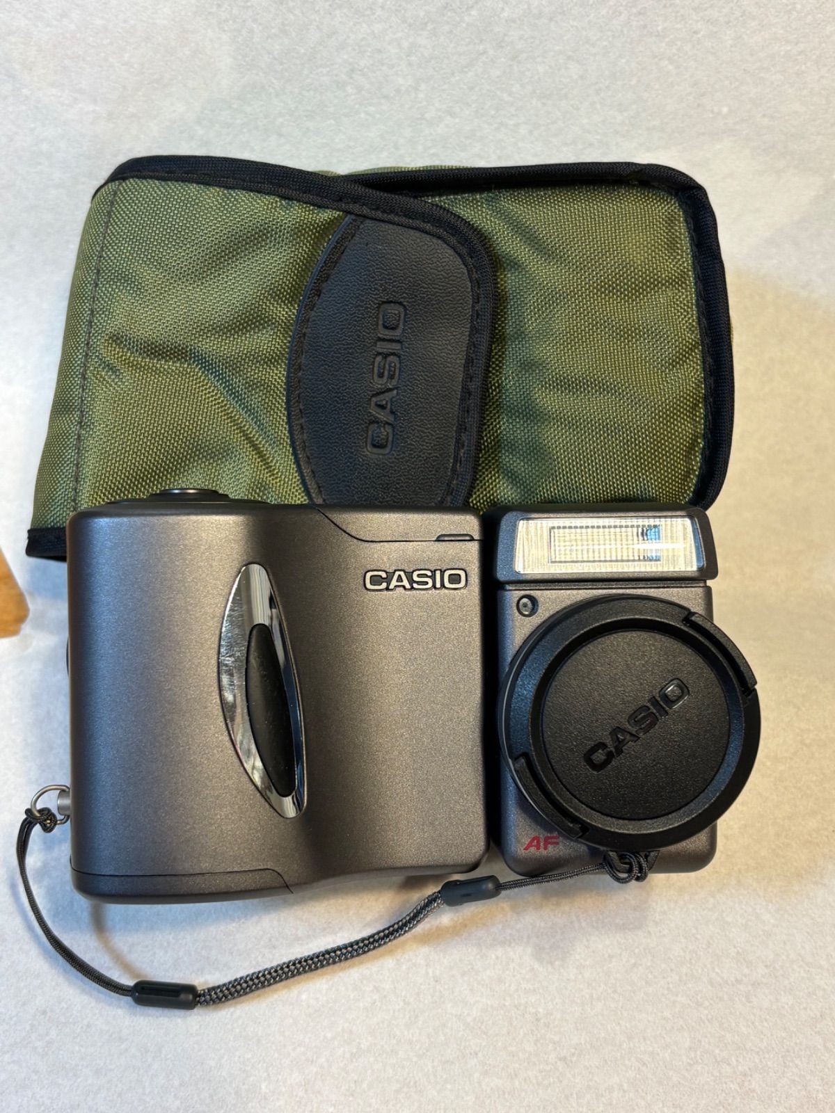 CASIO QV-2300UX オールドデジカメ ケース付き 動作未確認 - メルカリ
