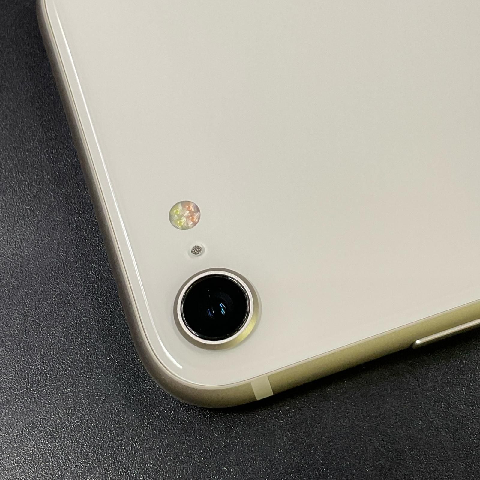 iPhone SE3 64GB スターライト SIMフリー 87% docomo - メルカリ