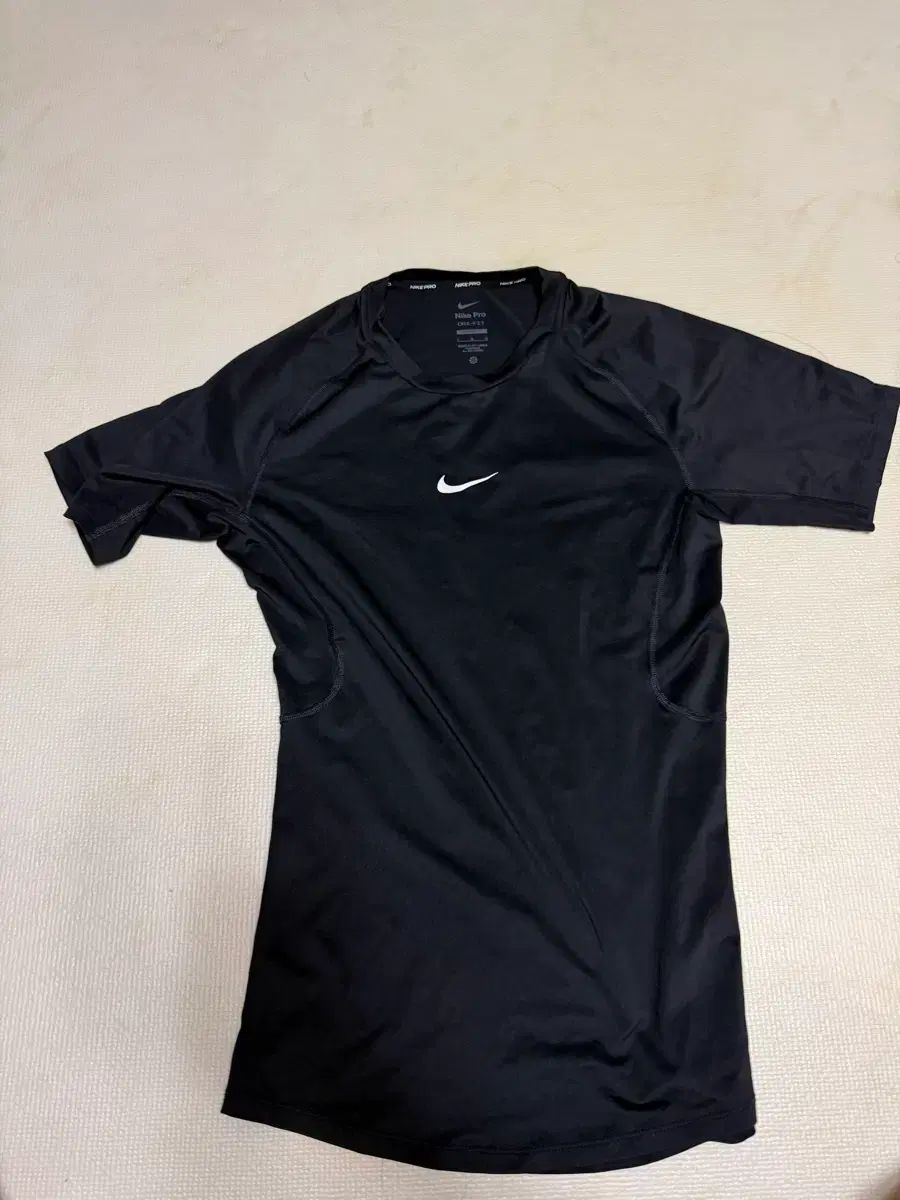 ボリス雑貨店 Tシャツ くろいながいいきものとおともだち ヒグチユウコ