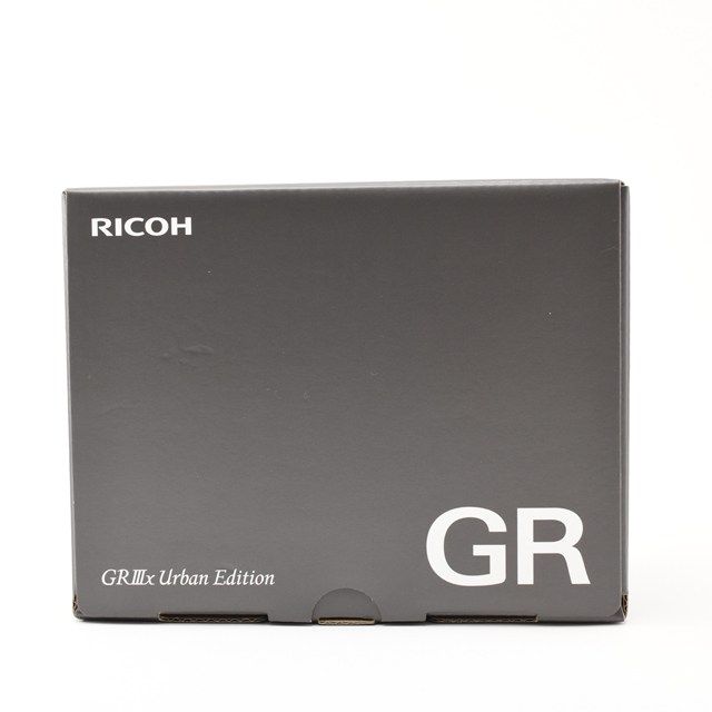 RICOH GR IIIx Urban Edition 未開封 未開封品＞ RICOH GR IIIx Urban Edition メタリックグレー｜高級
