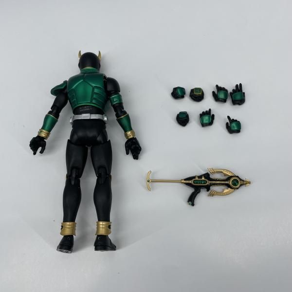 中古】現状品)S.H.Figuarts (真骨彫製法) 仮面ライダークウガ ペガサス