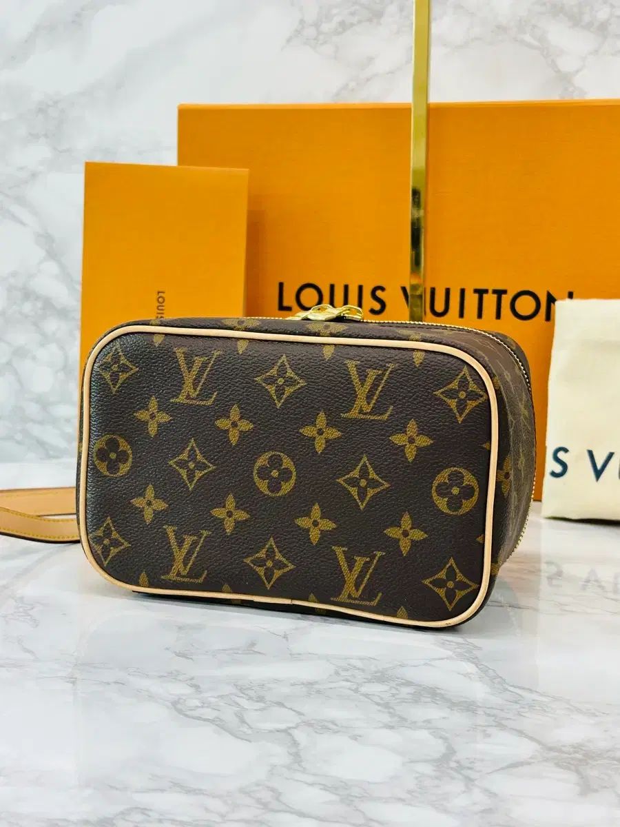 (フルセット) Louis Vuitton ルイヴィトン ニスミ二 モノグラム