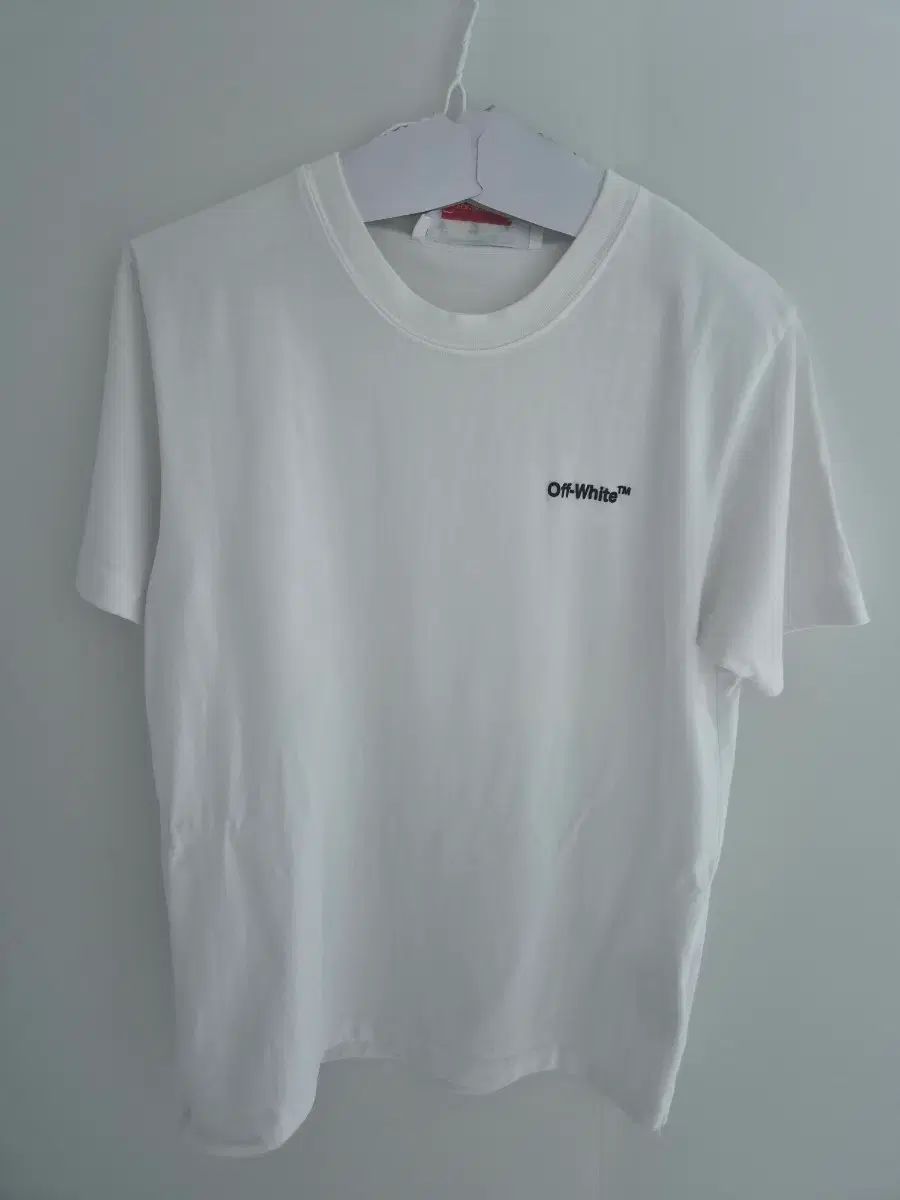 オフホワイト 半袖Tシャツ 白 11,116円