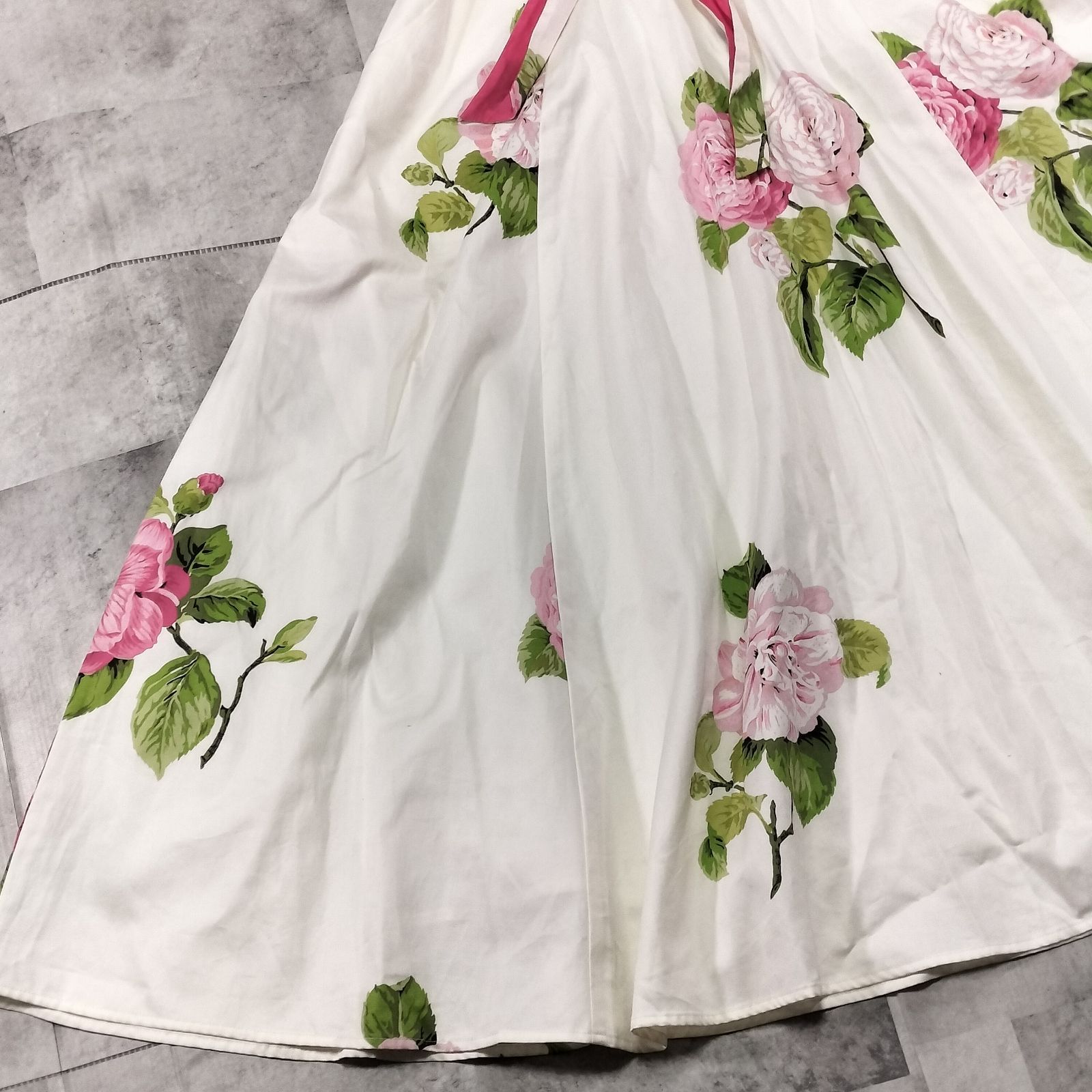 極美品】LAURA ASHLEY ローラアシュレイ 花柄ノースリーブワンピース