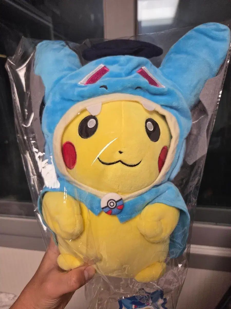 正規品) 広島ギャラドス・パンチョ・ピカチュウ ぬいぐるみ