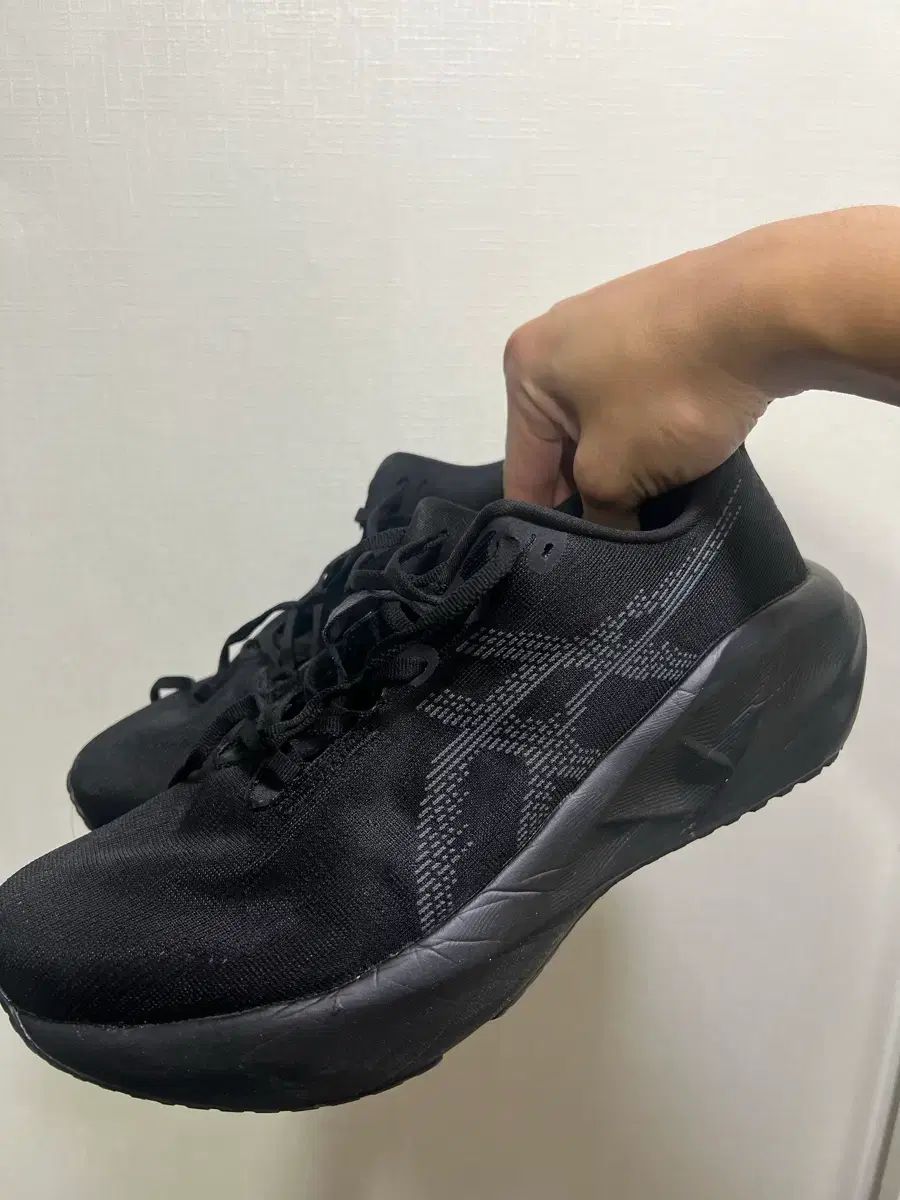 アシックス ノヴァブラスト5 275