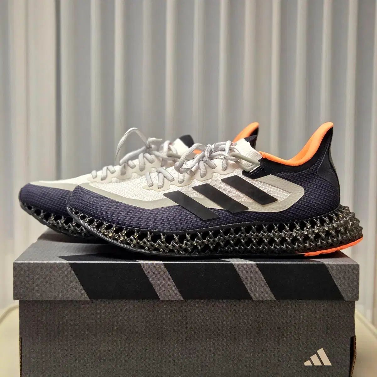 アディダス ウルトラ 4D 5 0 ランニングシューズ 275 新品