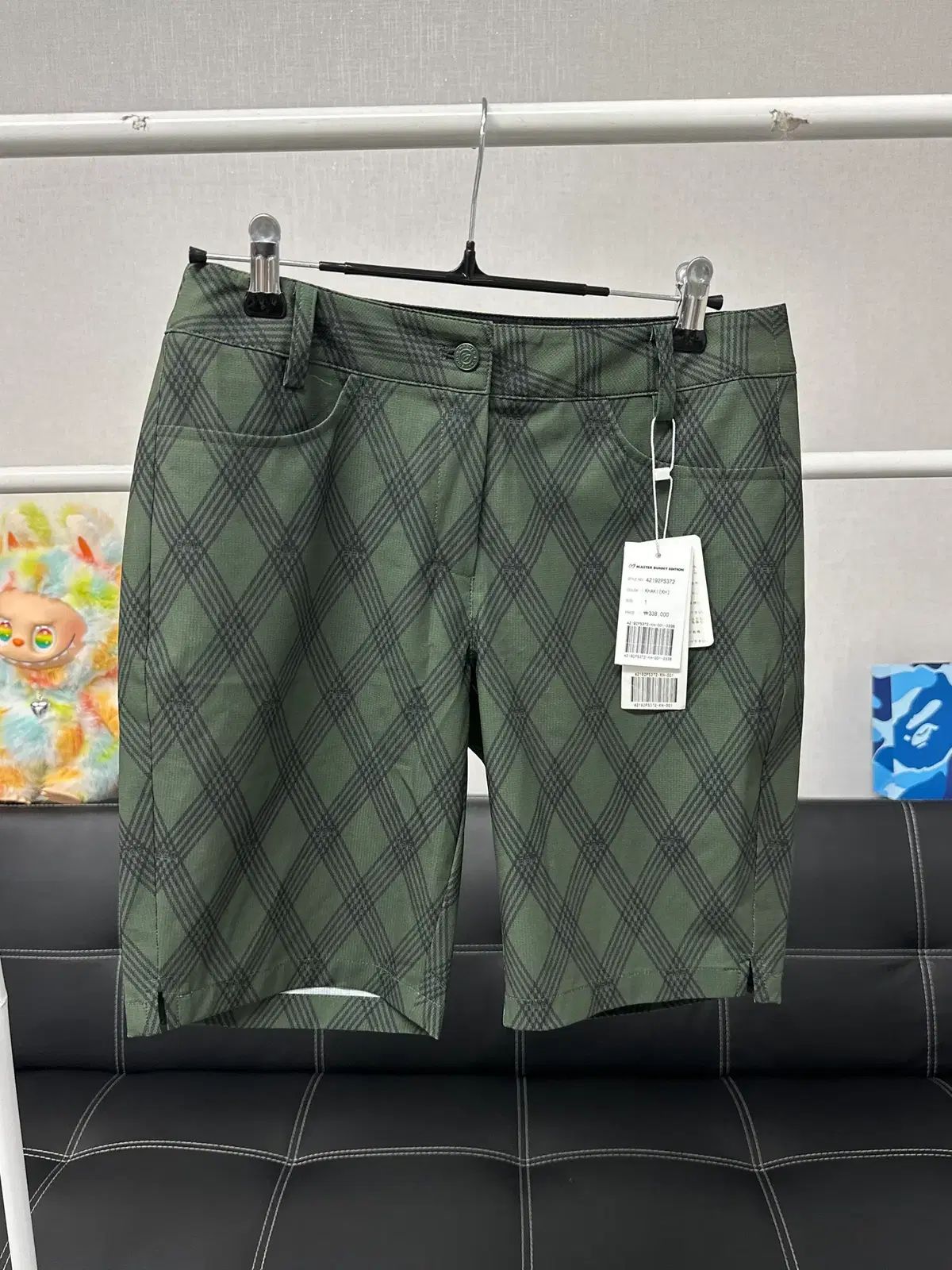 (サイズ28)新品マスターバニーエディション - カーキ CHECK ハーフパンツ 7,476円