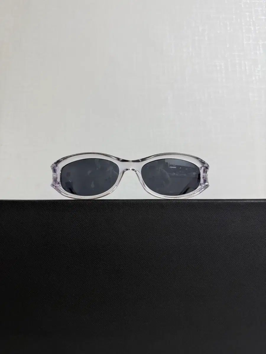 ヴィンテージ PRADA クリア フレーム サングラス 50 18 135