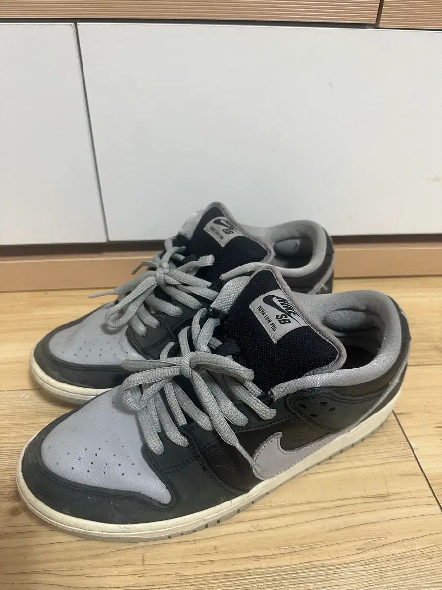 ナイキ SB ダンク ロー プロ シャドウ (275) NIKE SB DUNK LOW PRO SHADOW BQ6817-007