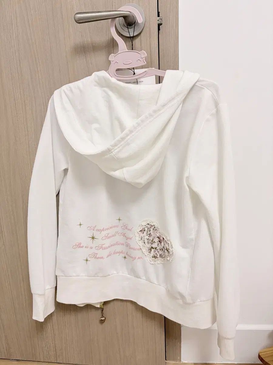 リズリサ フーディー ジップアップ