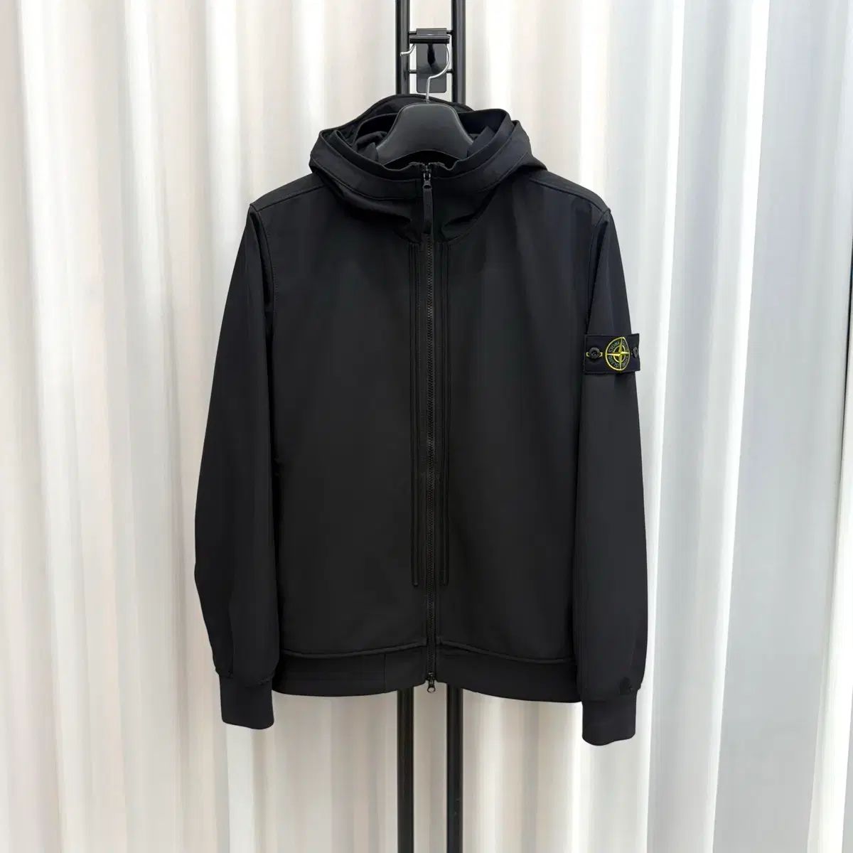 L STONE ISLAND ストーンアイランド ソフトシェル フード ウィンドブレーカー ブラック