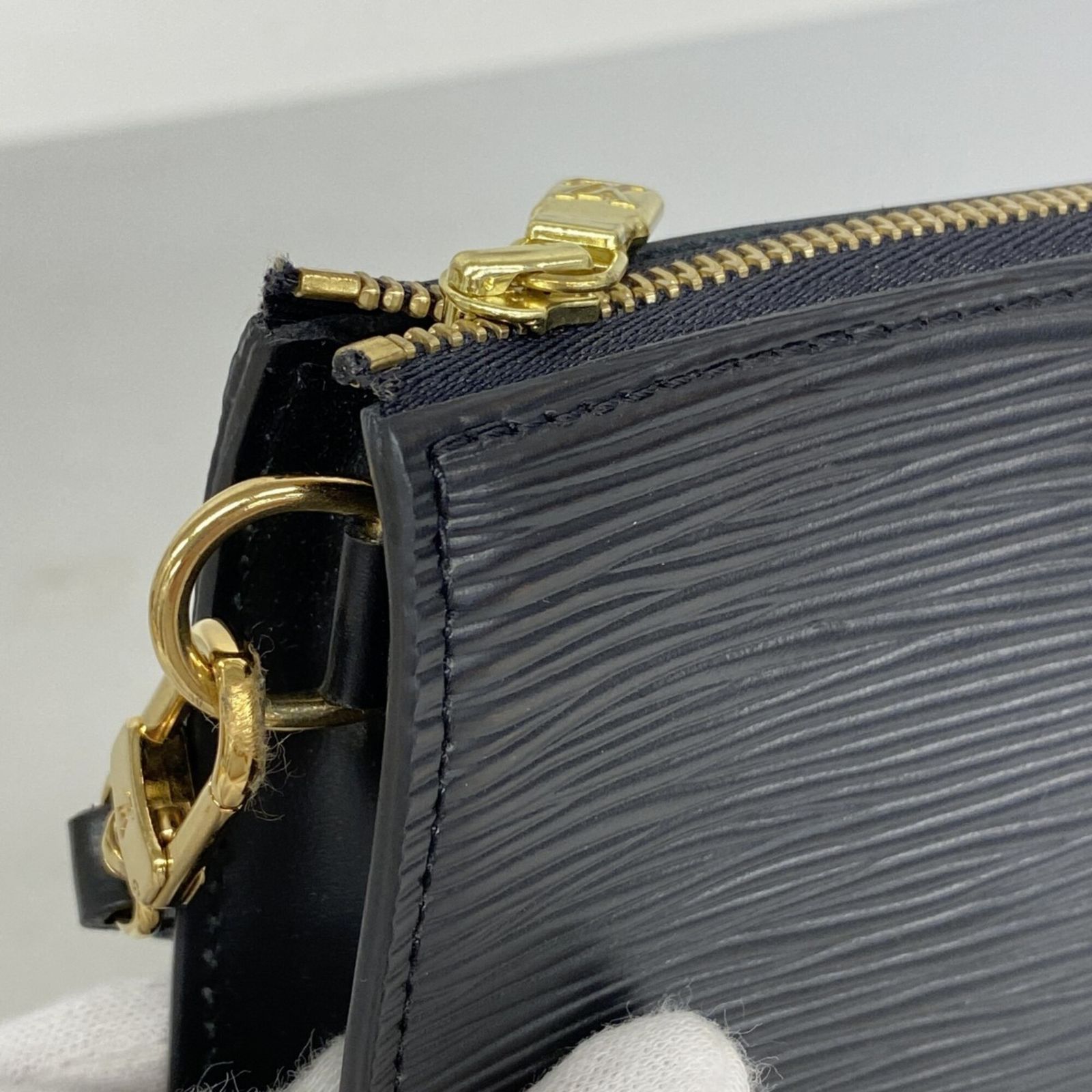 ルイ・ヴィトン(Louis Vuitton) ルイ・ヴィトン バッグ・ポーチ エピ