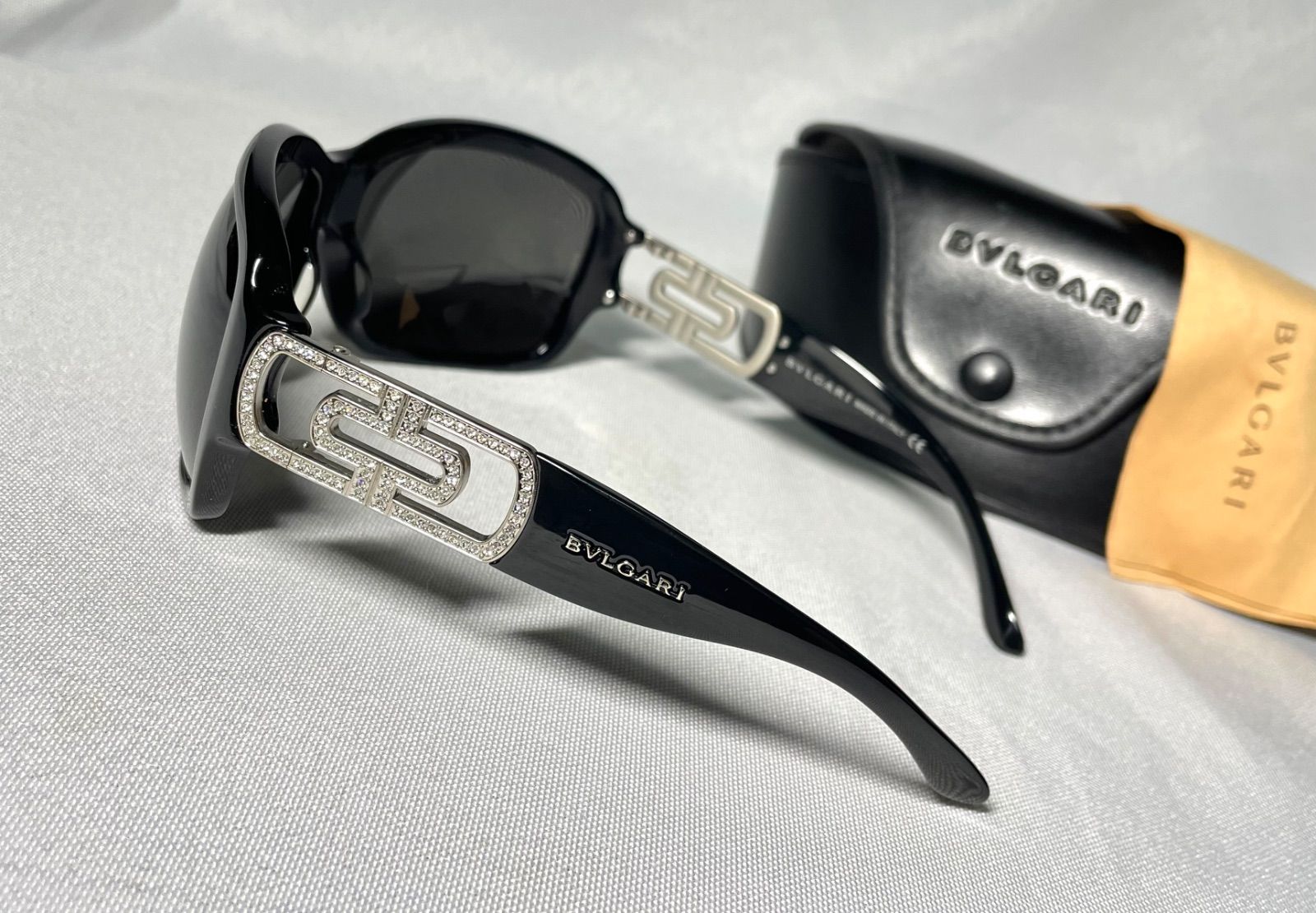 美品 希少 BVLGARI ブルガリ ラインストーン装飾パレンテシ&ブランド