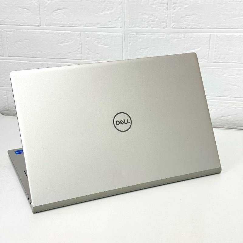 第11世代 ノートパソコン corei5 16GBメモリ DELL P052 DELL 11世代Corei5 SSD512GB 16GB 状態良 ACアダプター付属 ノート