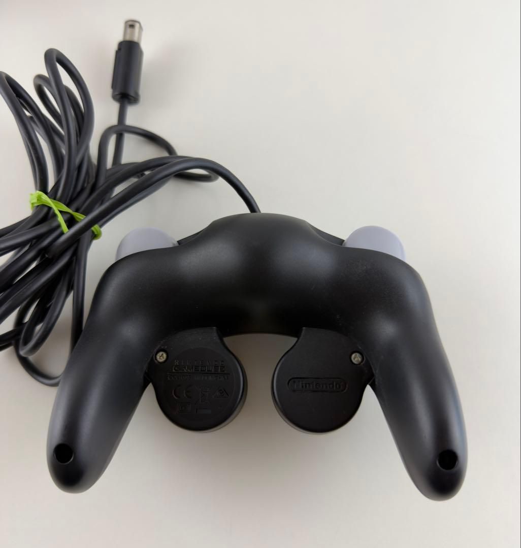 極美品 任天堂 ゲームキューブ コントローラ スマブラブラック GCコン