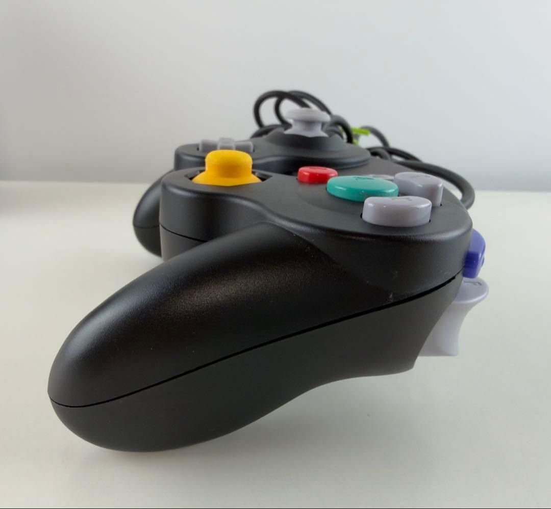 極美品 任天堂 ゲームキューブ コントローラ スマブラブラック GCコン