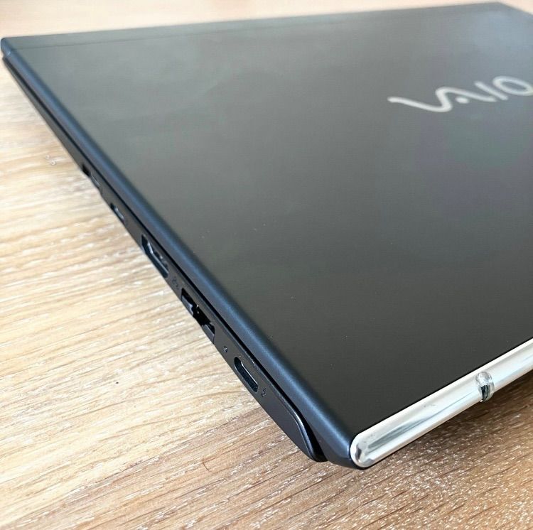 VAIO i7 32GB SSD2TB Win11ノートPC バッテリー良好 - メルカリ