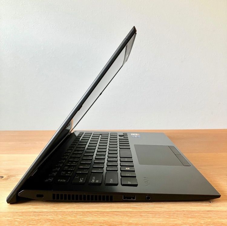 バッテリー良好/16G/VAIO/i7/SSD/Win11/黒/ノートパソコン VAIO i7 32GB SSD2TB Win11ノートPC バッテリー良好 - メルカリ
