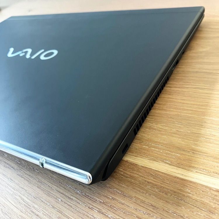 VAIO i7 32GB SSD2TB Win11ノートPC バッテリー良好 - メルカリ