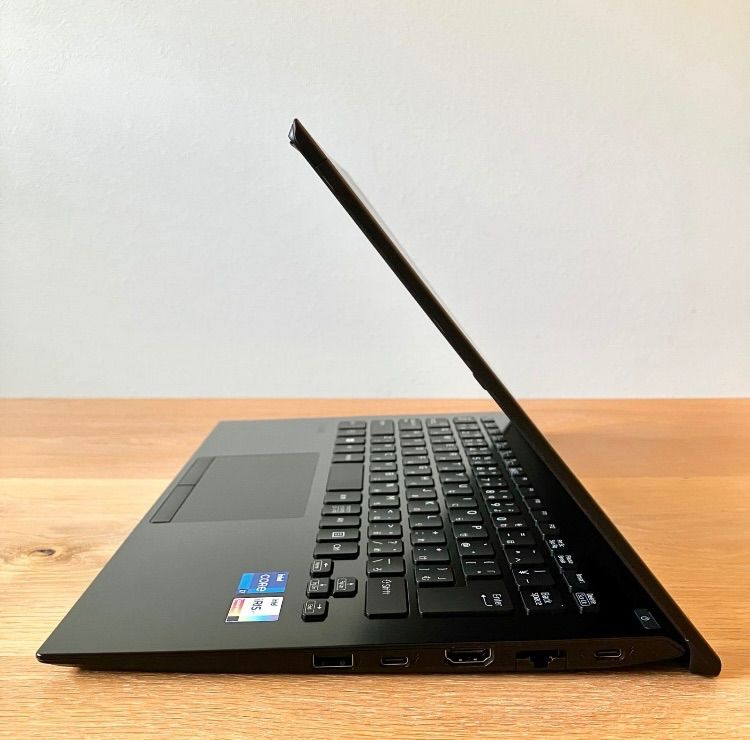 バッテリー良好/32G/VAIO/SSD/Windows11/黒/ノートパソコン VAIO i7 32GB SSD2TB Win11ノートPC バッテリー良好 - メルカリ
