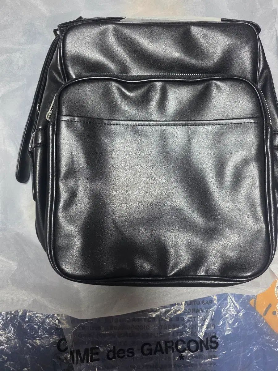 COMME des GARCONS コム・デ・ギャルソン クロスバック 出品