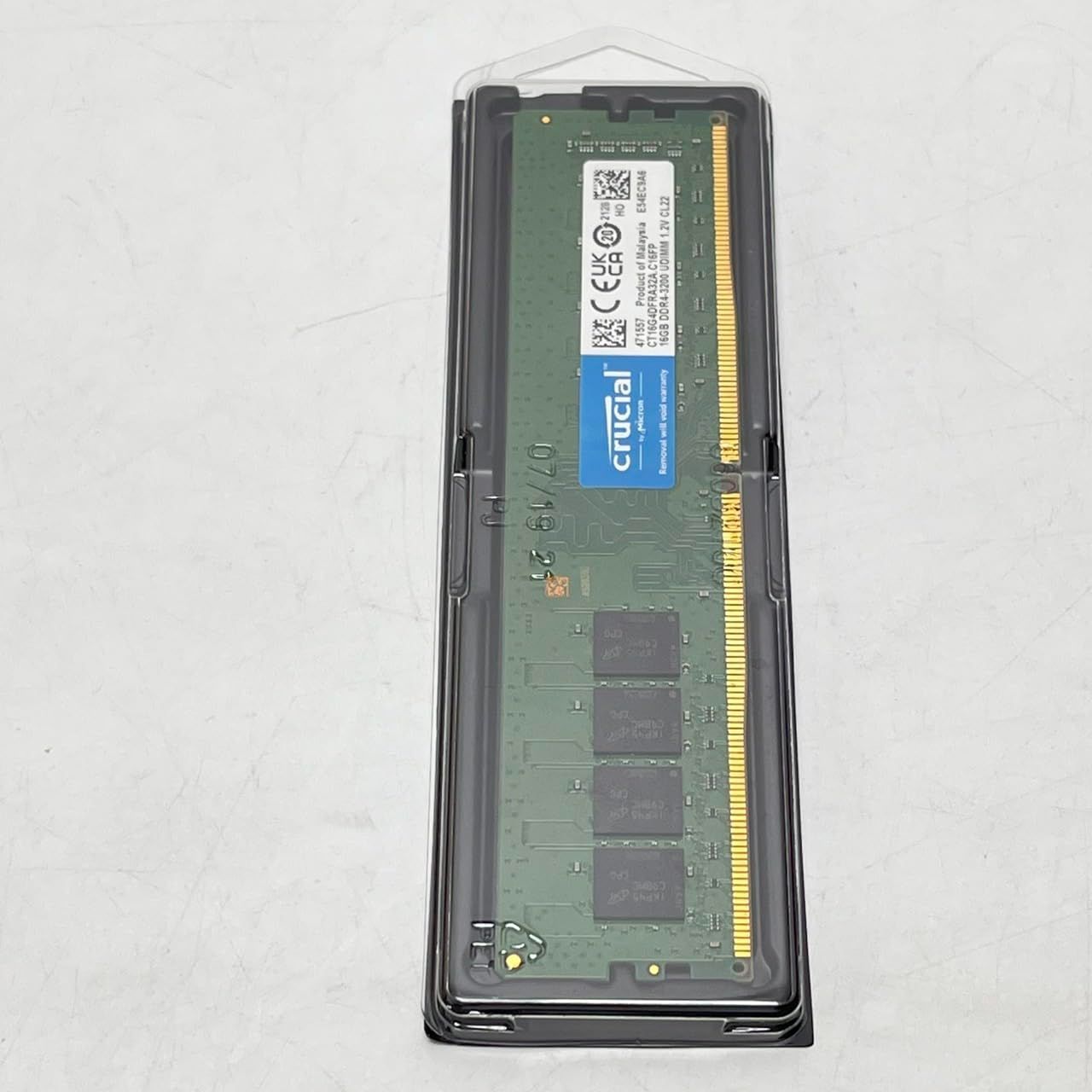 Crucial 16GB DDR4 3200MT/s メモリ (USED) - メルカリ