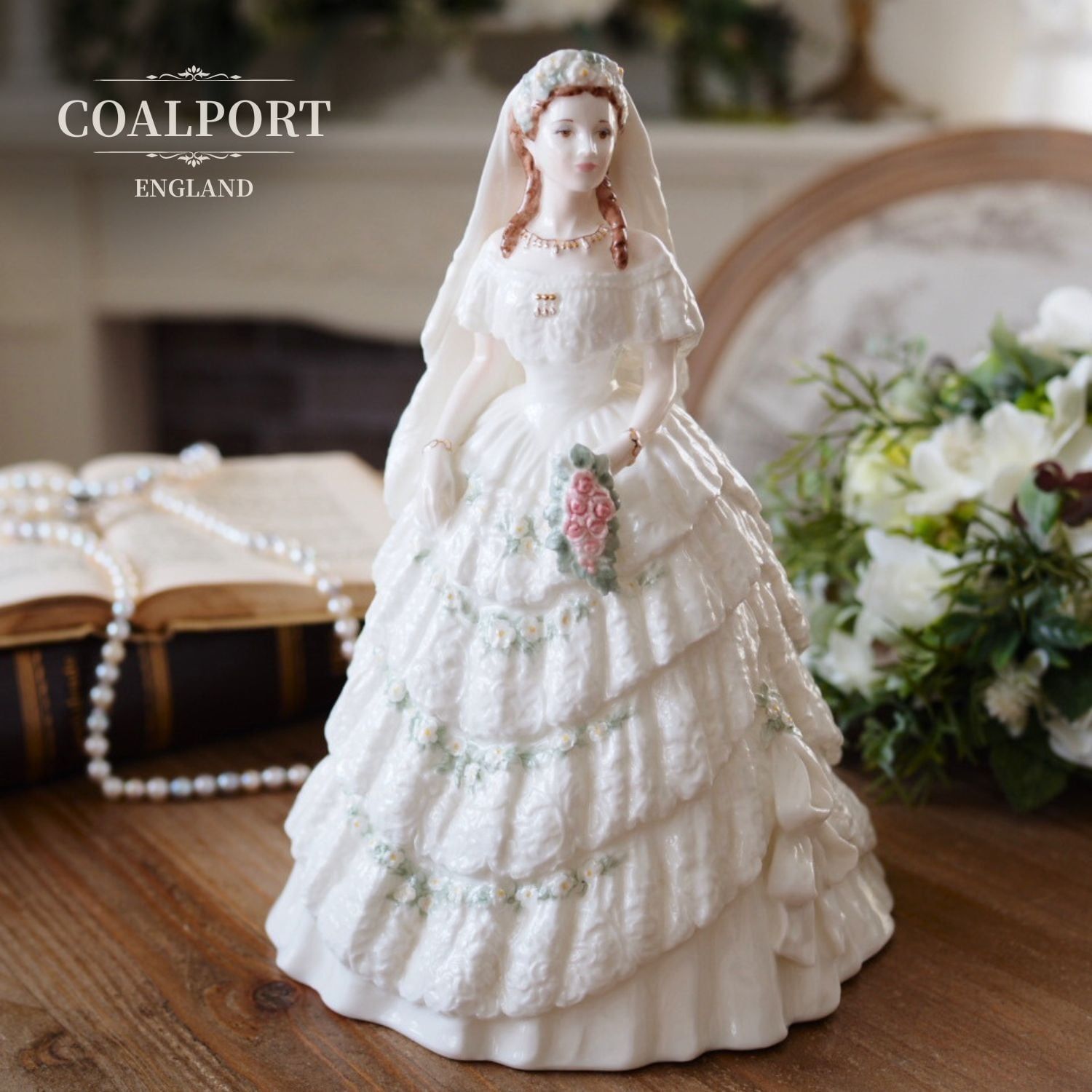 英国コールポート Princess Alexandra ～祝福の花嫁～ フィギュリン