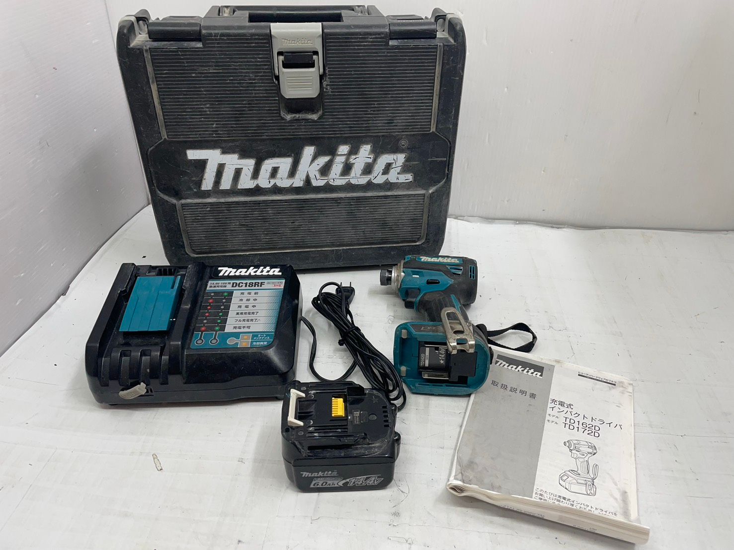 送料無料h15647 makita マキタ TD162D 充電式 インパクトドライバ 14.4V 工具 大工道具 電動工具 DIY