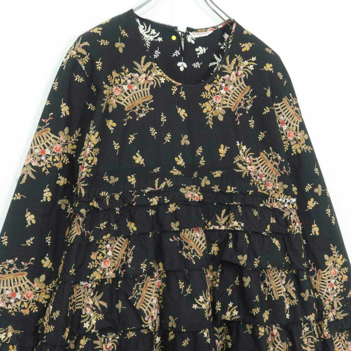 ワンダフルワールド　ワンピース 美品】ワンダフルワールド カネコイサオ☆かぶせ段々♪花かごpt