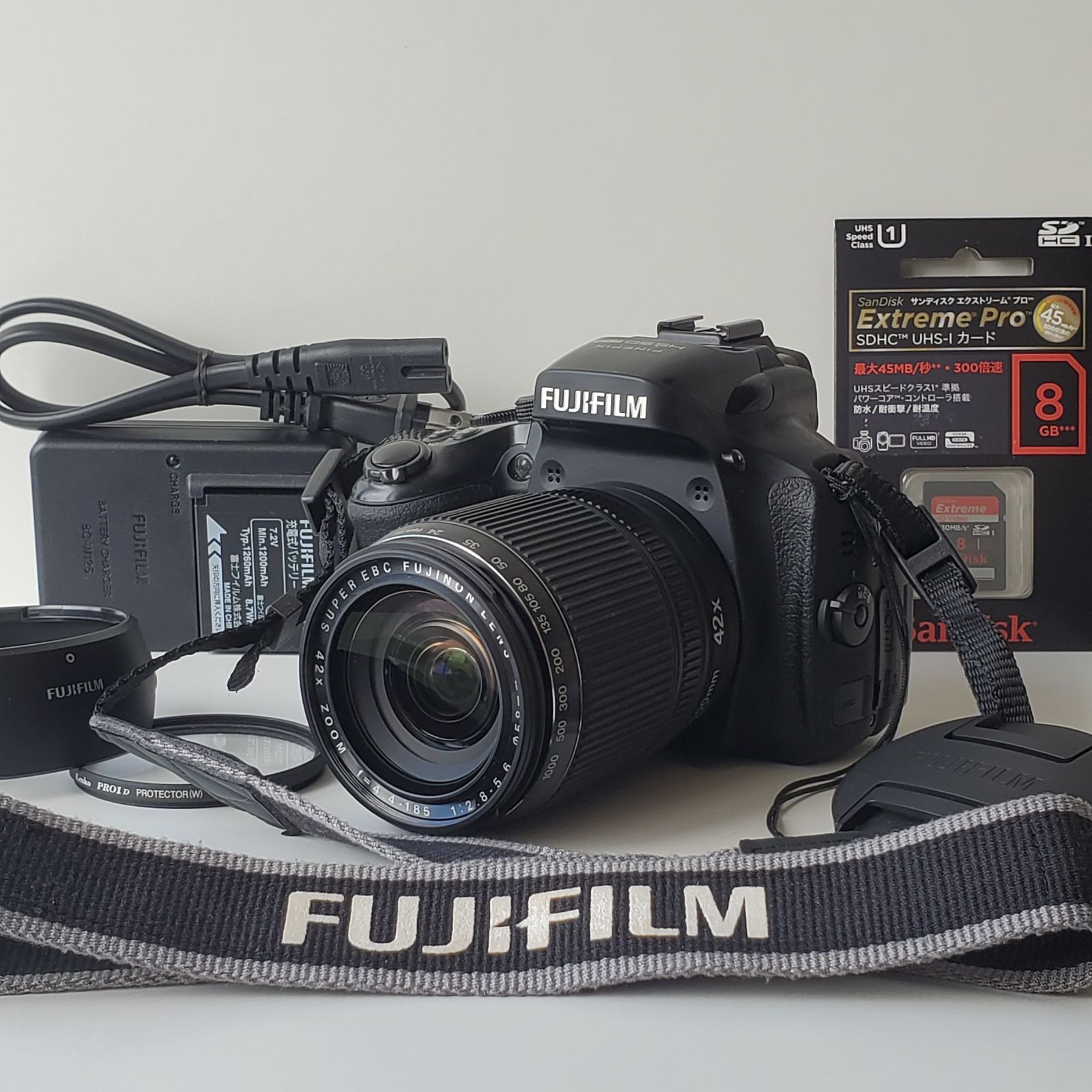 オマケつき美品 通電・基本動作確認 富士フィルム FUJIFILM FINEPIX HS50EXR 光学42倍ズーム 手動ズームレンズ マニュアルズームレンズ 高性能ネオ一眼 ブリッジカメラ レンズ一体型デジカメ
