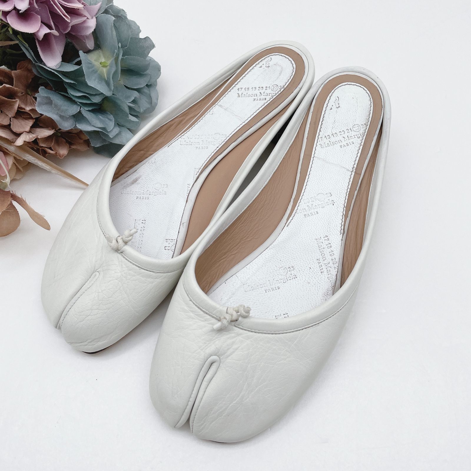 メゾンマルジェラ 22 Maison Margiela 22 レザー タビ バレエシューズ ミュール フラットパンプス サンダル 足袋 Tabi レザー ホワイト 白色 36サイズ 23 0cm相当 - メルカリ