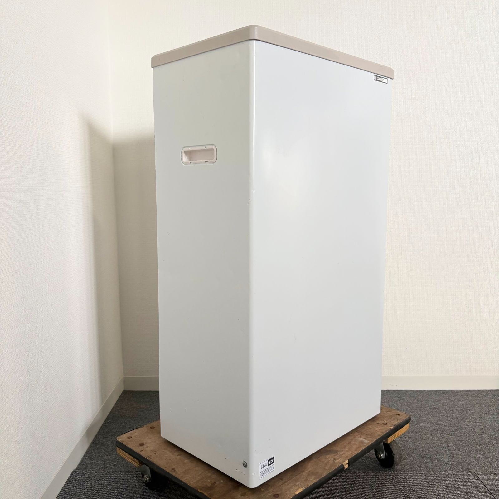 冷凍ストッカー/SANDEN/PF-057XG/幅485mm×奥行327mm×高さ860mm/2022年 