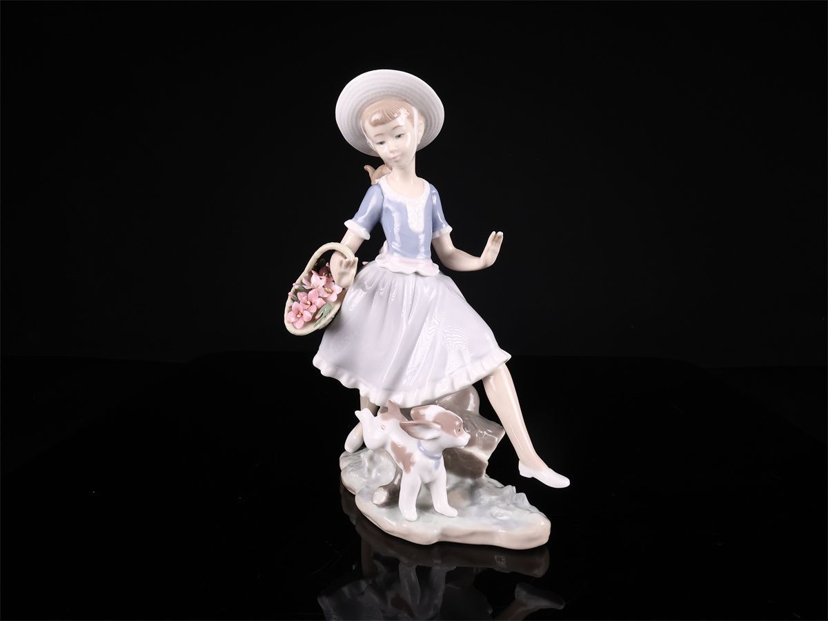 LLADRO 【リヤドロ】 フィギュリン 磁器人形 子犬とかけっこ 高27