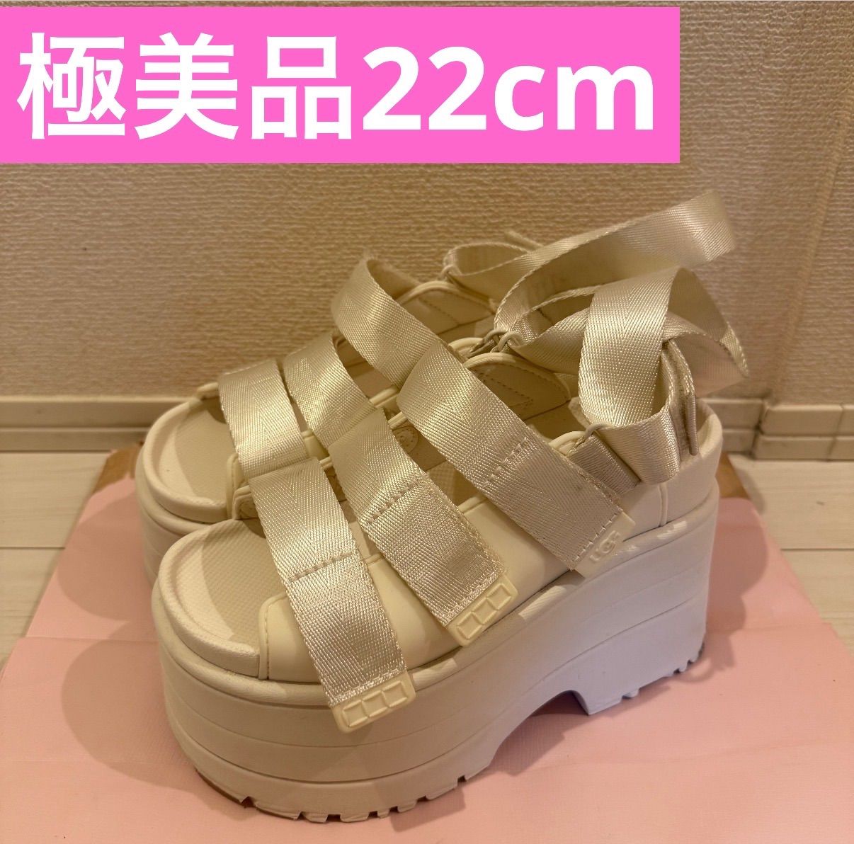 UGG GOLDENRISE アグ ゴールデンライズ サンダル 厚底 白 White