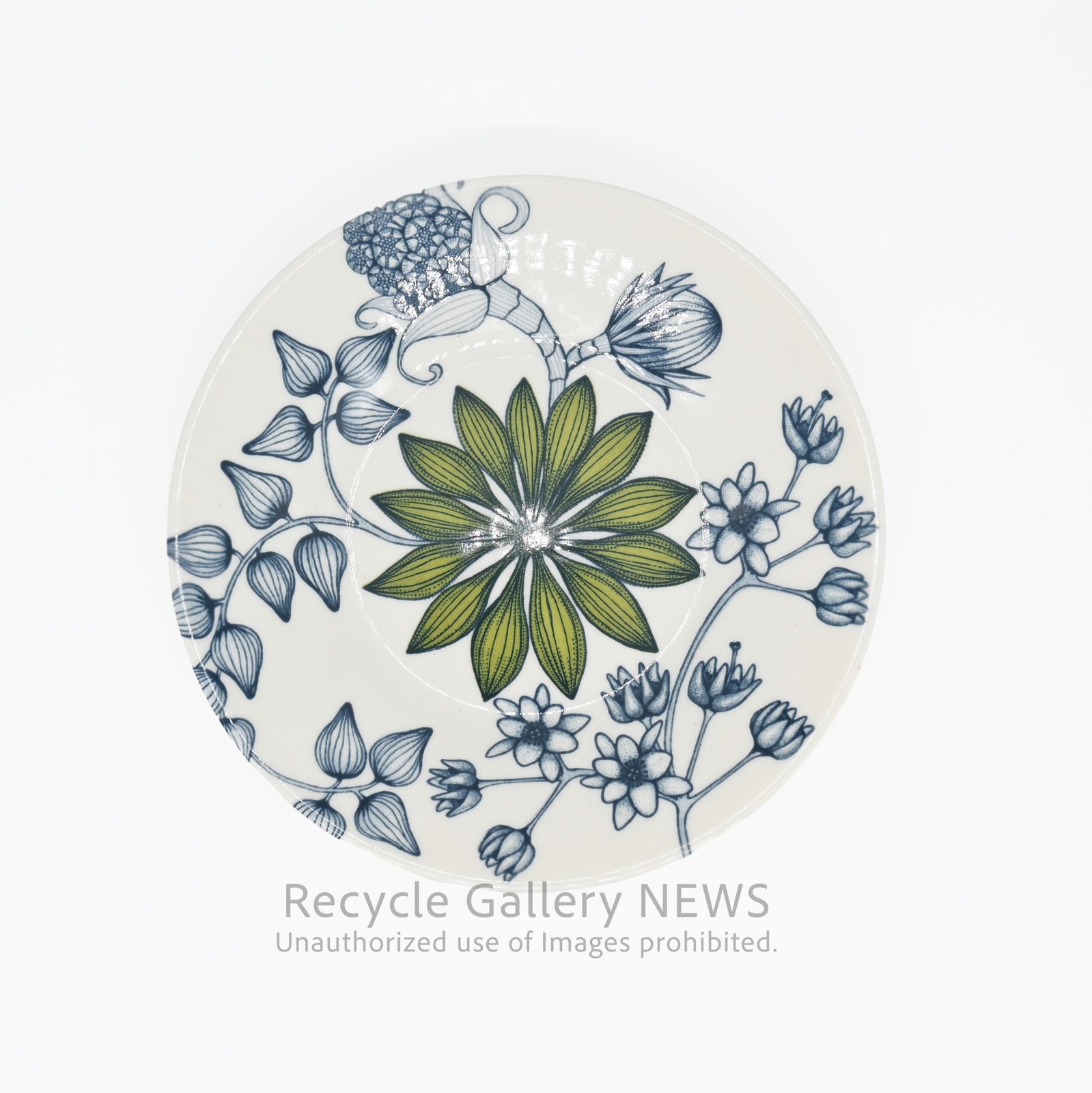 ○ ARABIA Runo Spring Drop 16.5cm Plate アラビア 