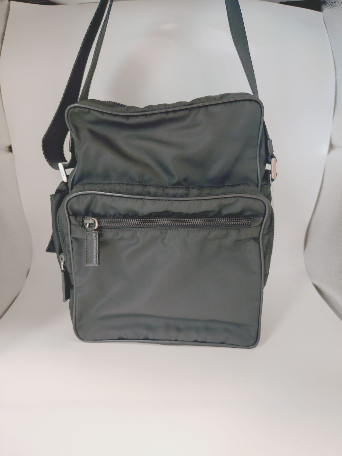 注目ブランドのギフト【美品】PRADA プラダ ナイロン サフィアーノ