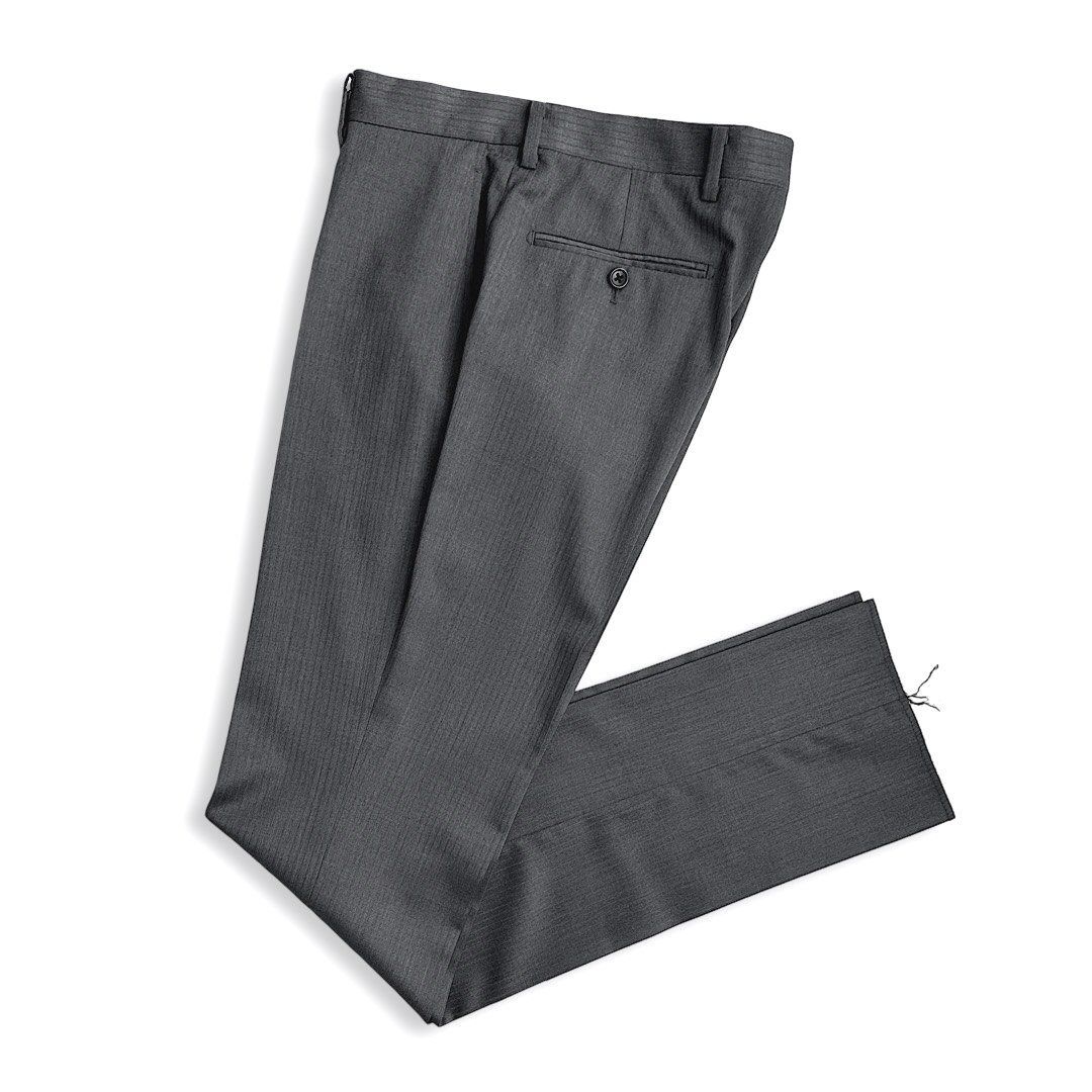 新品 D'URBAN ダーバン スーツ A5 定価132,000円 春夏 グレー シャドーストライプ TRABALDO TOGNA Seesera ウール100% ストレッチ 背抜き ノータック 日本製 ビジネス メンズ 高級