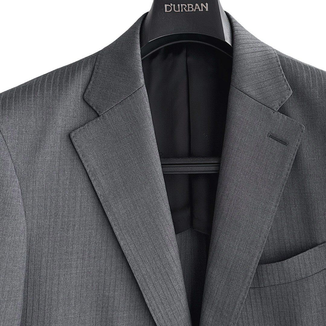 新品 D'URBAN ダーバン スーツ A5 定価132,000円 春夏 グレー シャドーストライプ TRABALDO TOGNA Seesera ウール100% ストレッチ 背抜き ノータック 日本製 ビジネス メンズ 高級