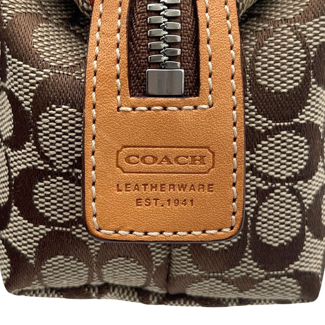 美品 COACH コーチ ポーチ シグネチャー ロゴ 総柄 小物入れ ブラウン