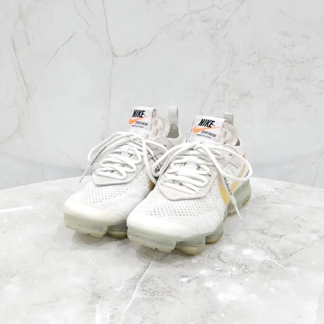 230 / NIKE X オフホワイト THE TEN ホワイト ヴェイパーマックス スニーカー