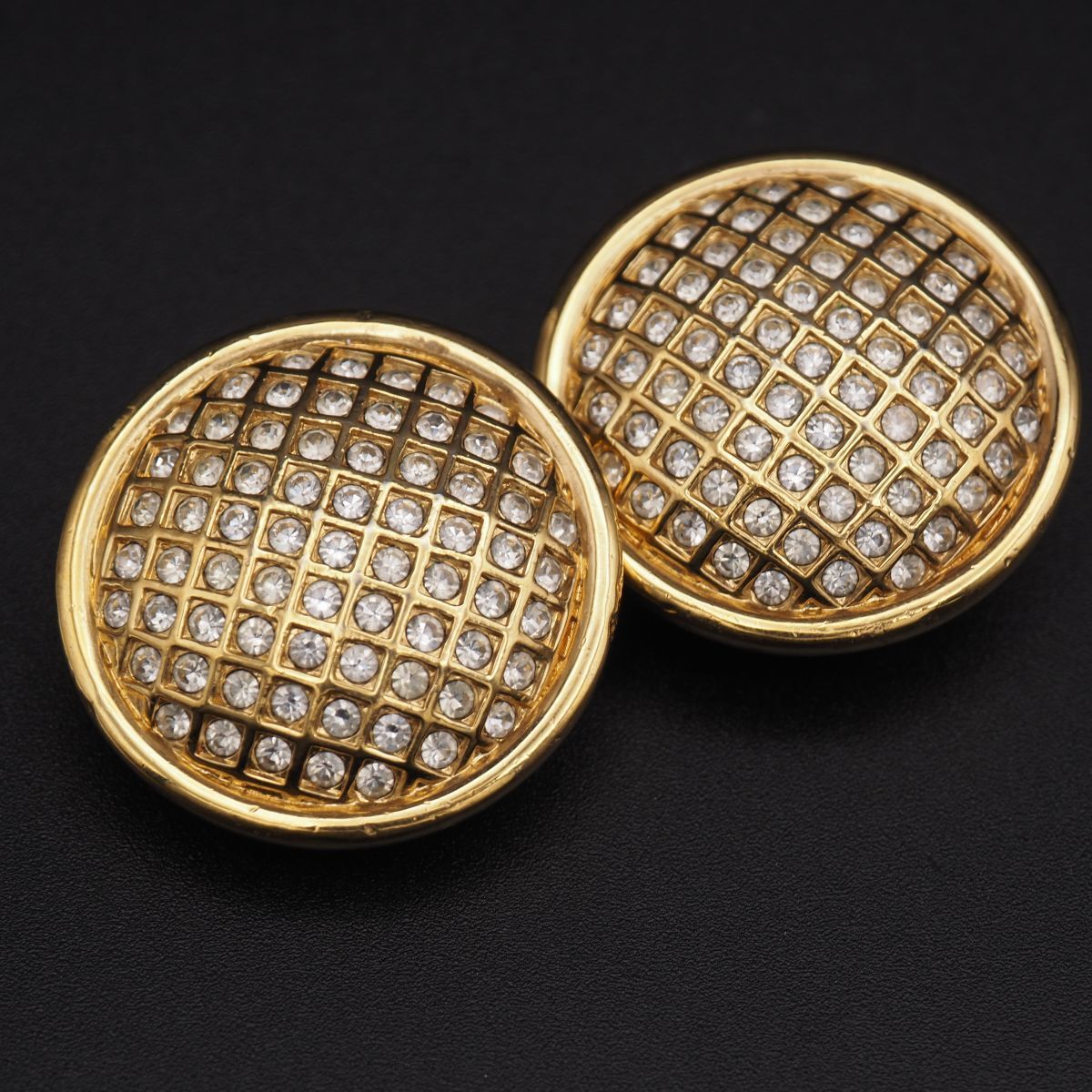 B865 スワロフスキー SWAROVSKI クリスタル イヤリング 大ぶり ゴールドカラー デザイン コスチュームジュエリー