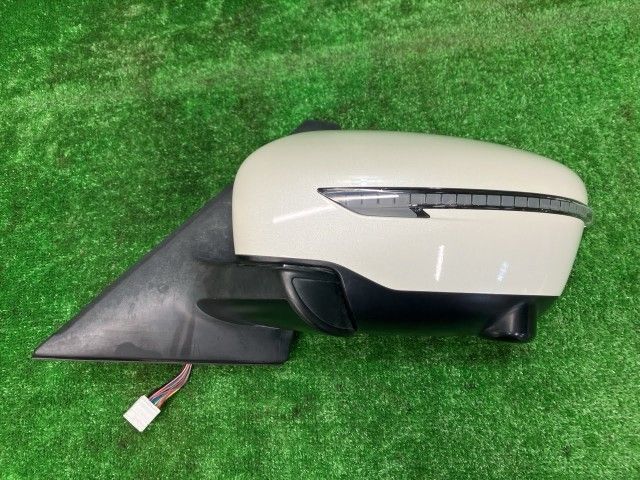 セレナ GFNC27 左サイドミラー・ドアミラー ハイウェイスター 4WD 8人