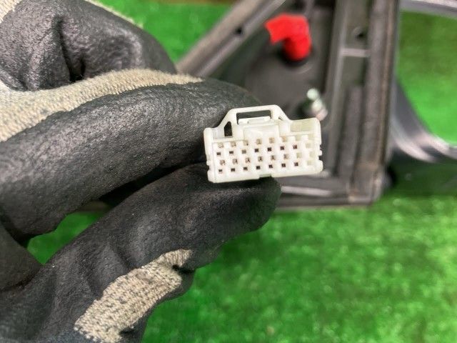 セレナ GFNC27 右サイドミラー・ドアミラー ハイウェイスター 4WD 8人