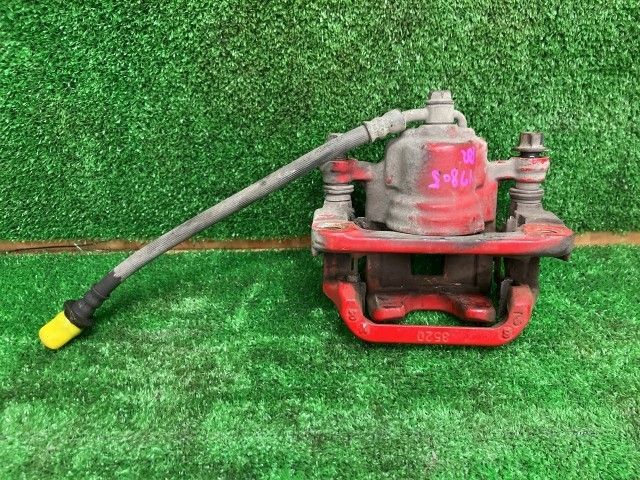 セレナ GFNC27 右リアキャリパー ハイウェイスター 4WD 8人 44001