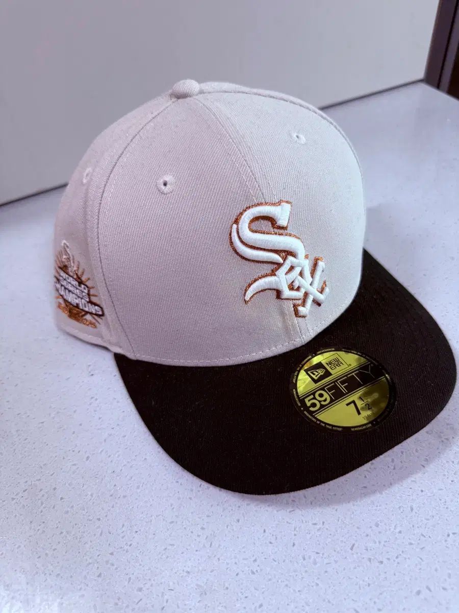 NEW ERA ニューエラ 59FIFTY 712 白ソックス : 東京 the cap限定モデル