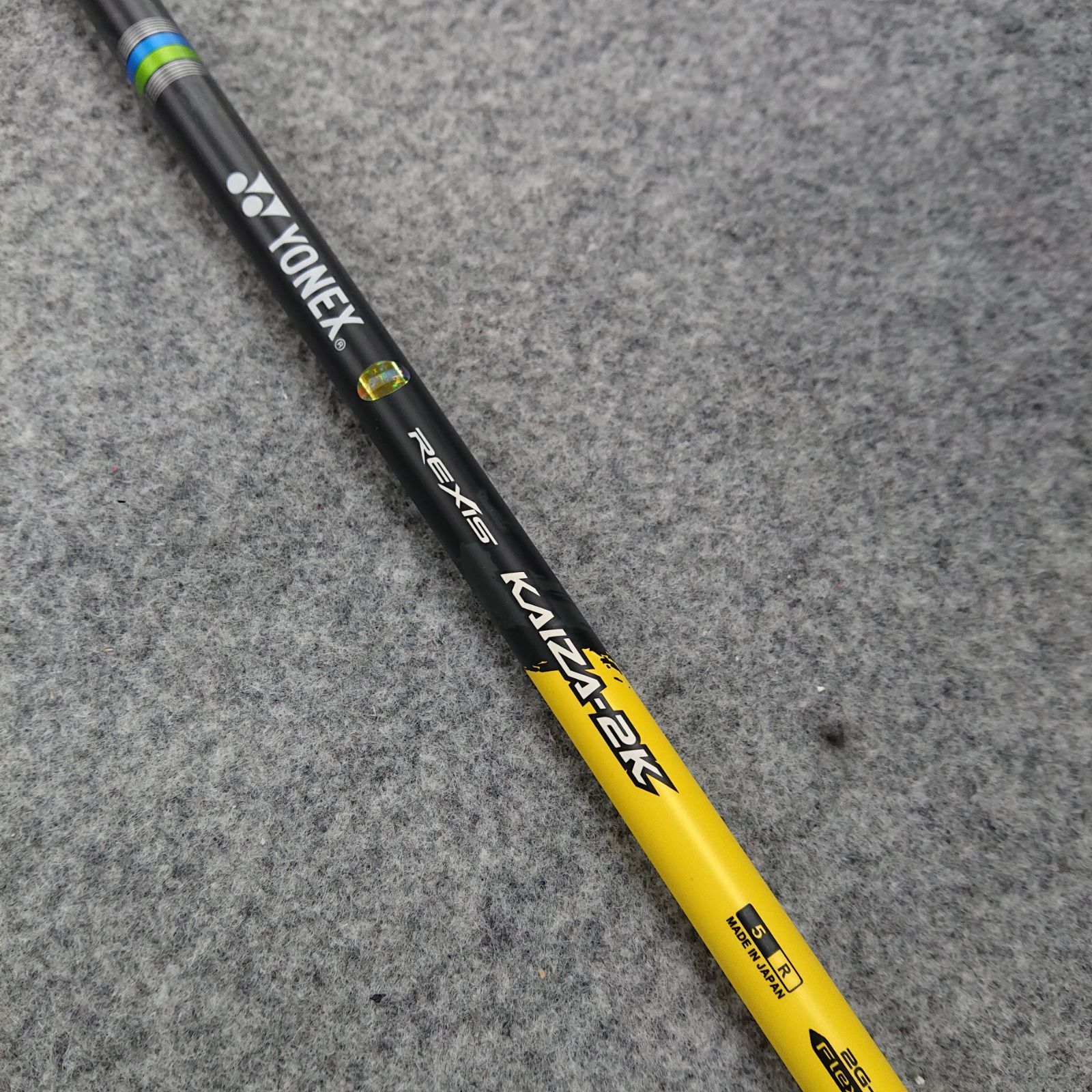 美品！ ヨネックス純正 REXIS KAIZA-2K 5 (R) スリーブ付 ドライバー用