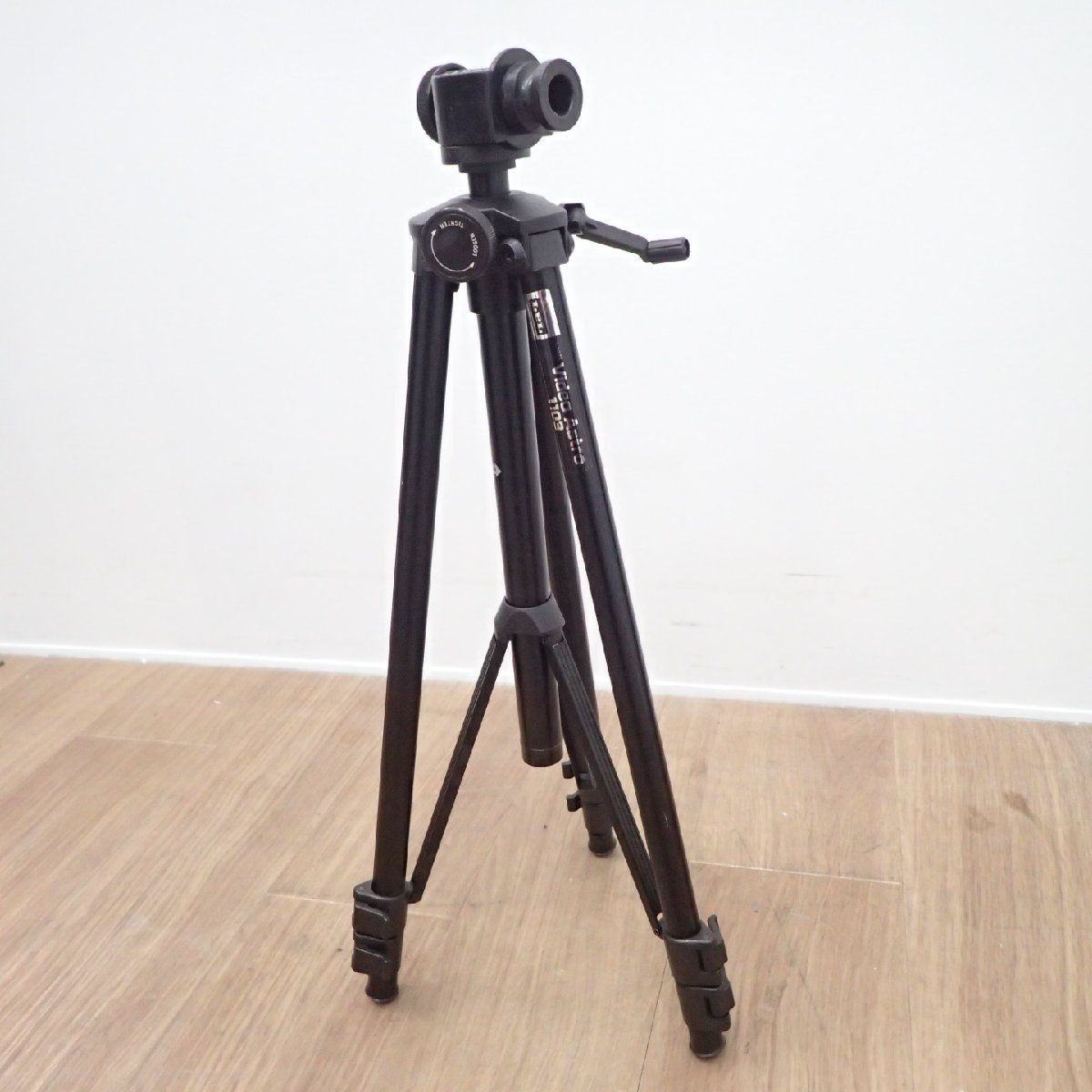 中古】三脚 VCT-5208RM ブラック カメラスタンド 自立脚 H1250 軽量