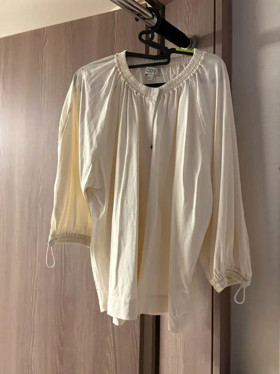 コス COS ブラウス 出品