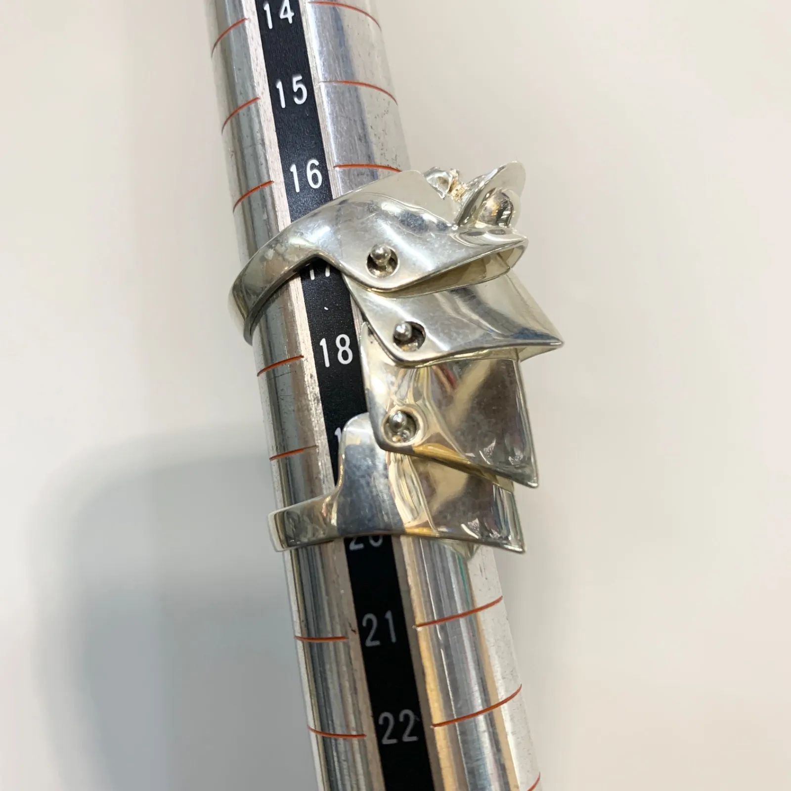 【中古美品】ヴィヴィアンウエストウッド アーマーリング 925 XL　　M80716-1
